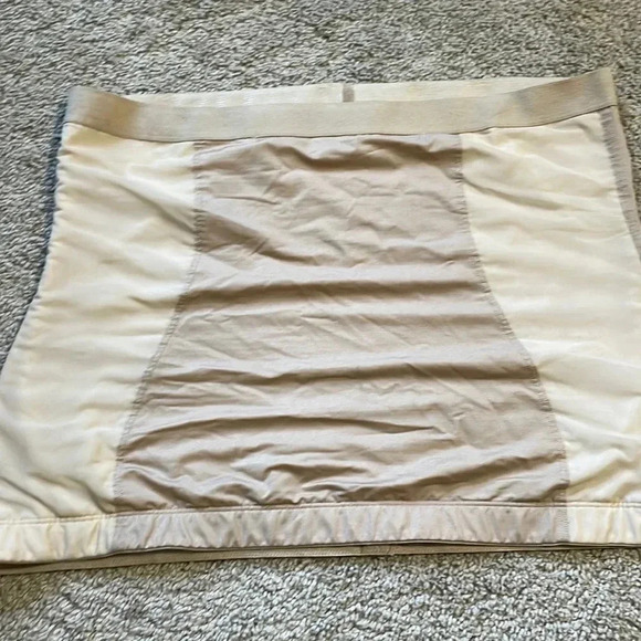 Shapewear by Cacique size 26/28 - Picture 1 of 3